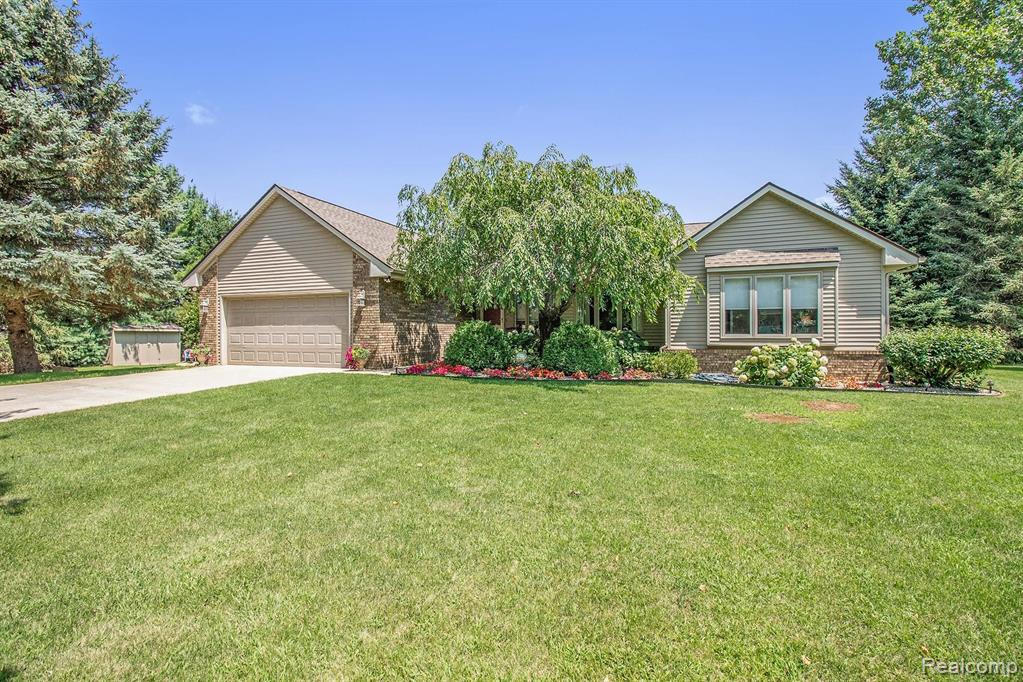 3587 Cedar Lake Road Howell, MI 48843 - Photo 8 of 38