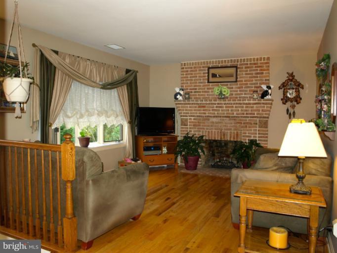 4150 Trump Road Westminster, MD 21158 - Photo 11 of 30 Living Room