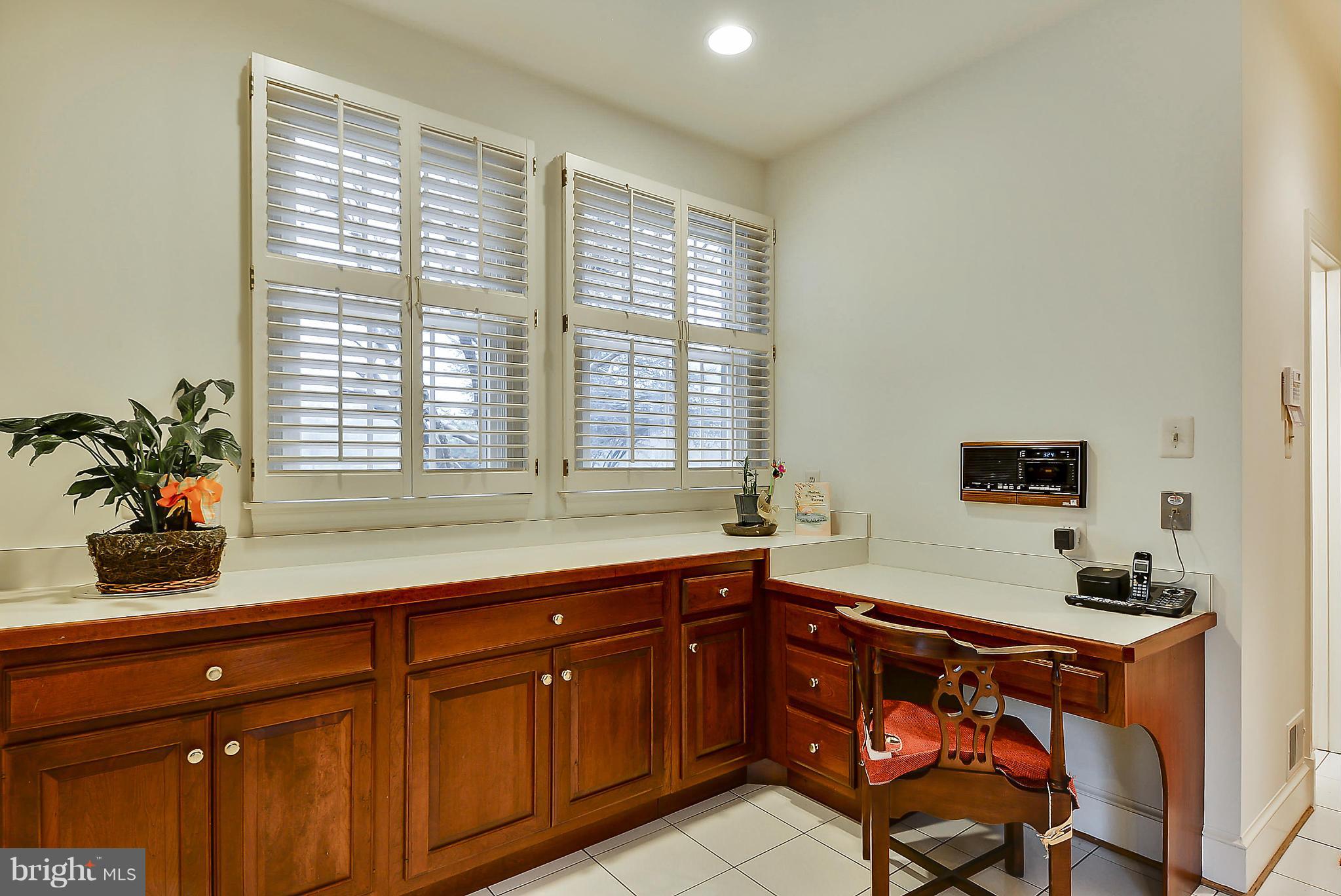 12642 Travilah Road Potomac, MD 20854 - Photo 14 of 29 Kitchen