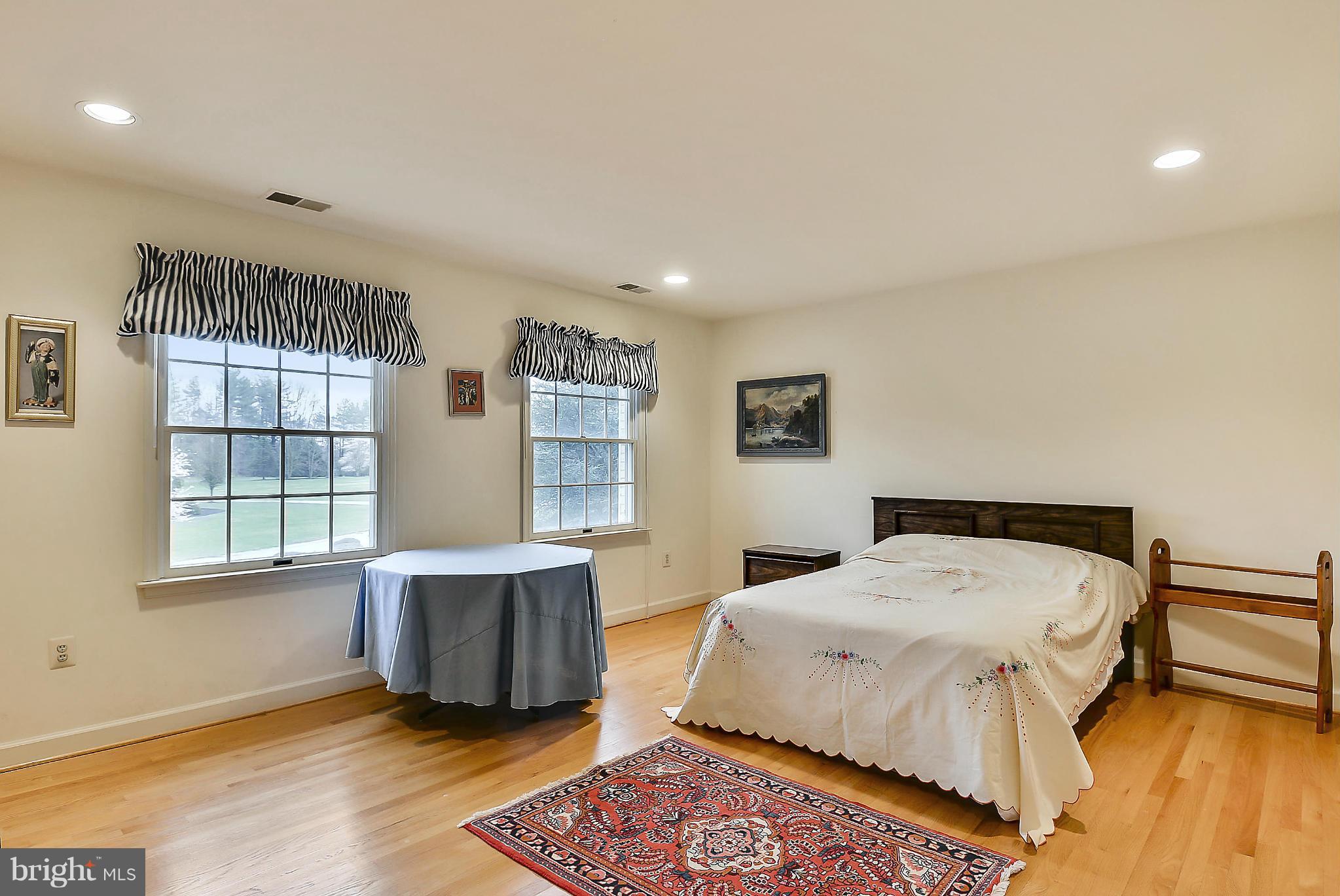 12642 Travilah Road Potomac, MD 20854 - Photo 18 of 29 Bedroom