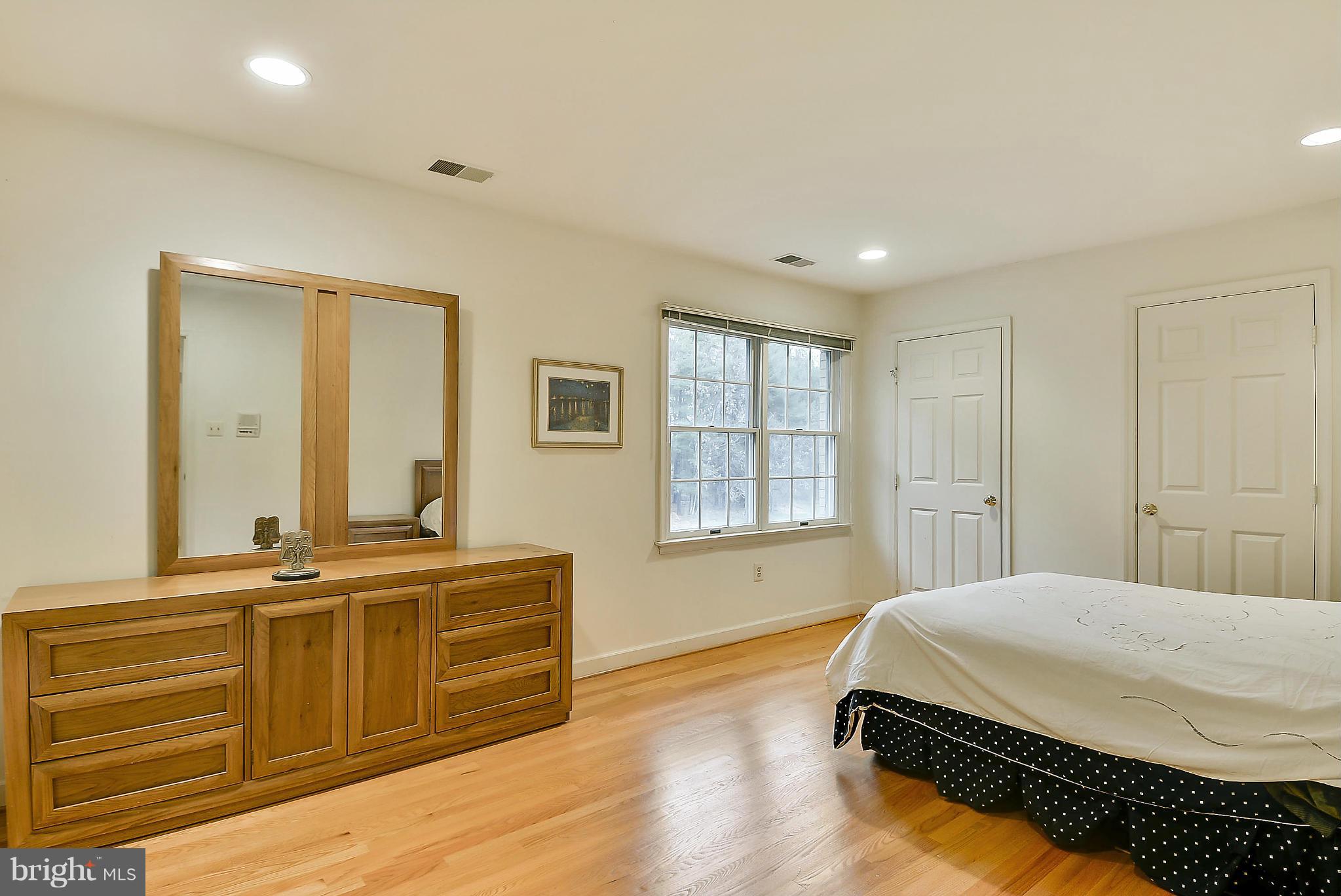 12642 Travilah Road Potomac, MD 20854 - Photo 20 of 29 Bedroom