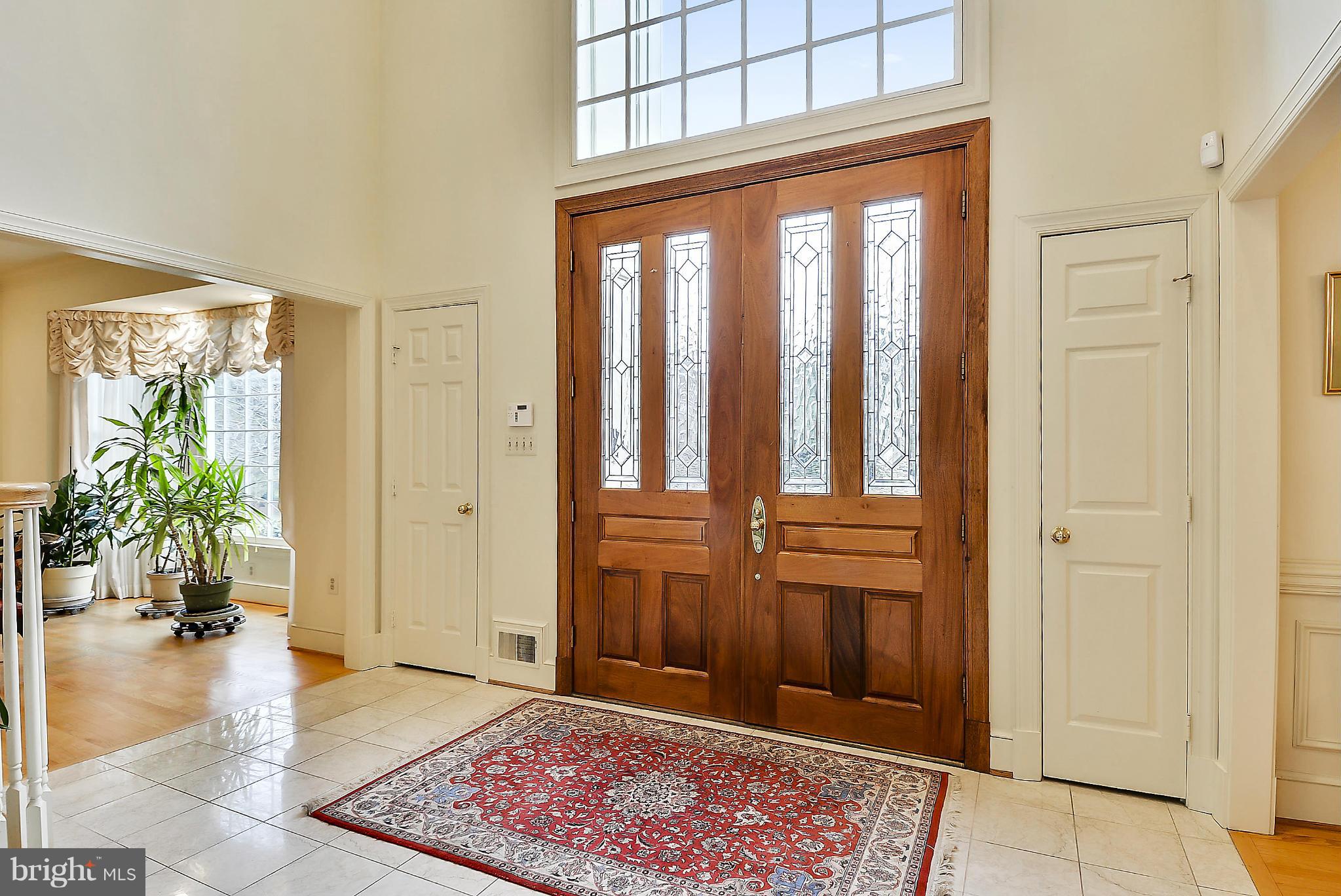 12642 Travilah Road Potomac, MD 20854 - Photo 4 of 29 Foyer