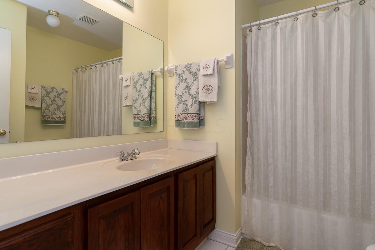 5576 Longrifle Road Westerville, OH 43081 - Photo 22 of 27 Full Bath