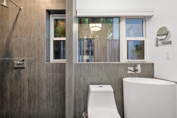 $6,650 | 2951 Jefferson Street, Miami, FL 33133