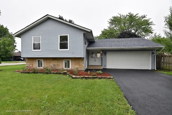 $399,900 | 1447 Van Meter Drive, Glendale Heights, IL 60139