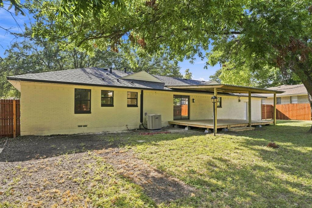 802 Ranier Circle Garland, TX 75041 - Photo 35 of 39 Gallery Image 35