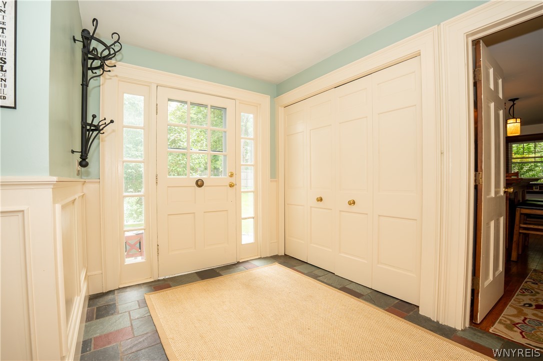 10775 Main Street Clarence, NY 14031 - Photo 31 of 50 Side entrance to mudroom area