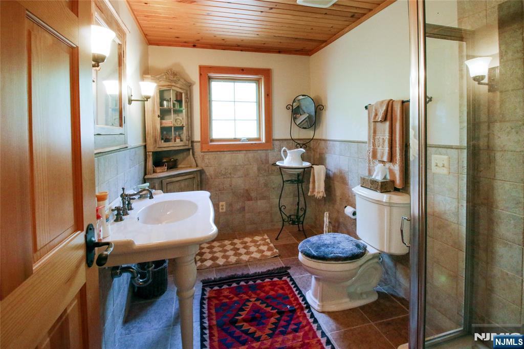 31 Kent Road Newton, NJ 07860 - Photo 25 of 42