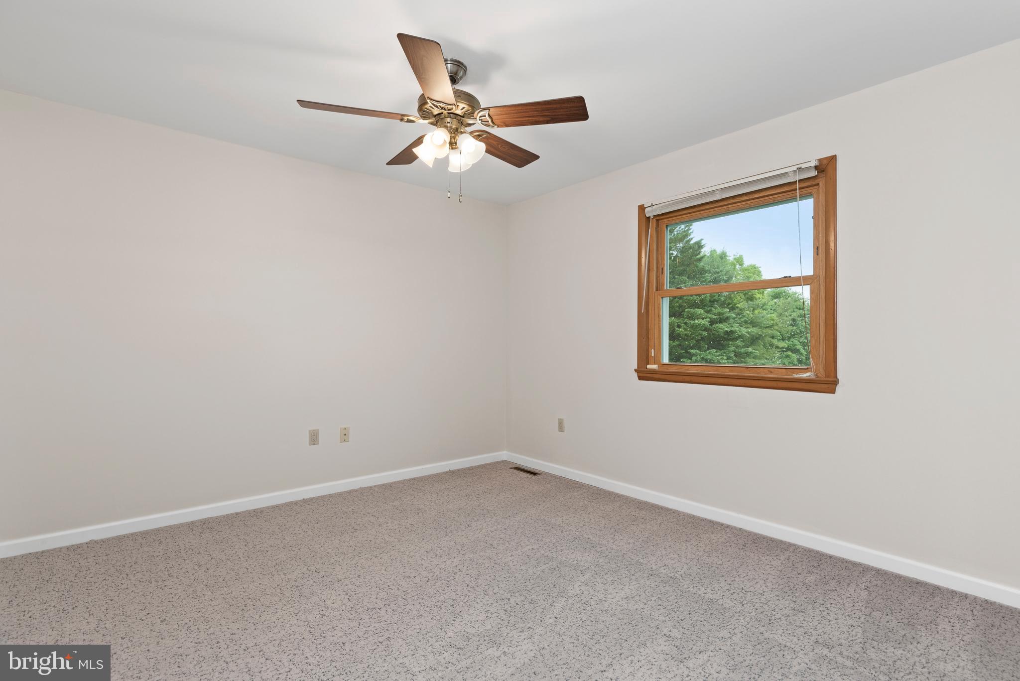 2727 Colonial Road Harrisburg, PA 17112 - Photo 27 of 37 bedroom 3