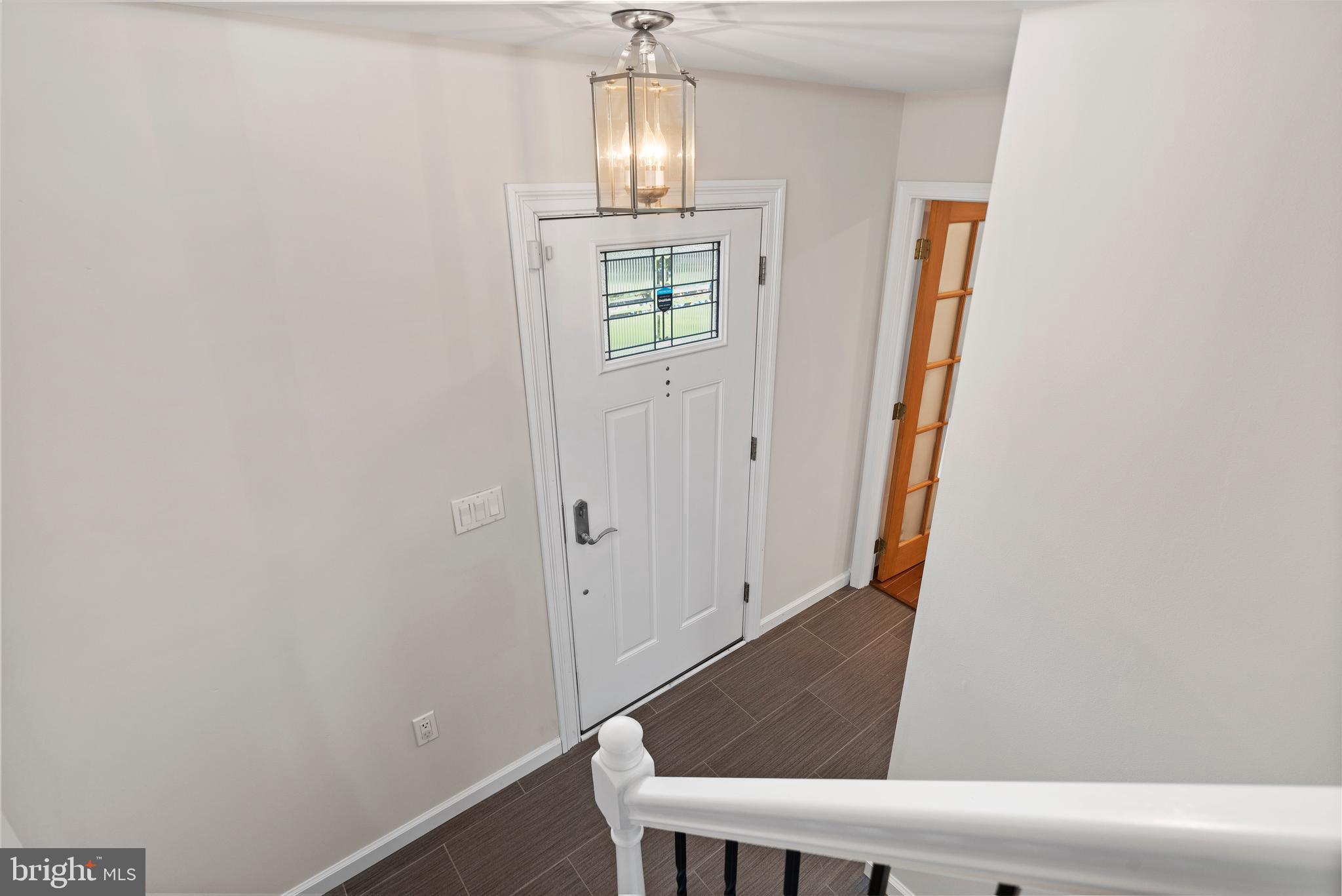 2727 Colonial Road Harrisburg, PA 17112 - Photo 5 of 37 foyer