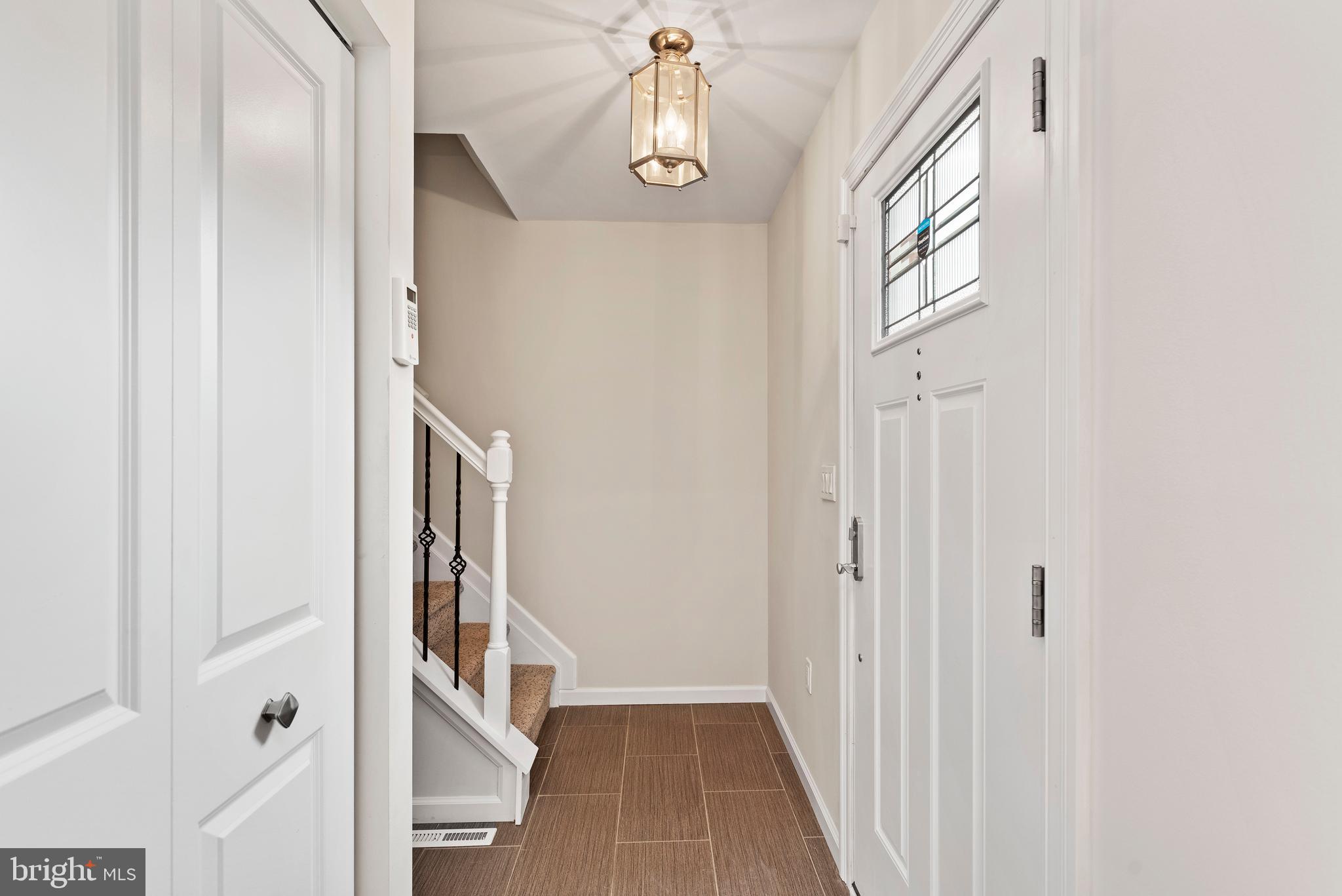 2727 Colonial Road Harrisburg, PA 17112 - Photo 6 of 37 Gallery Image 6