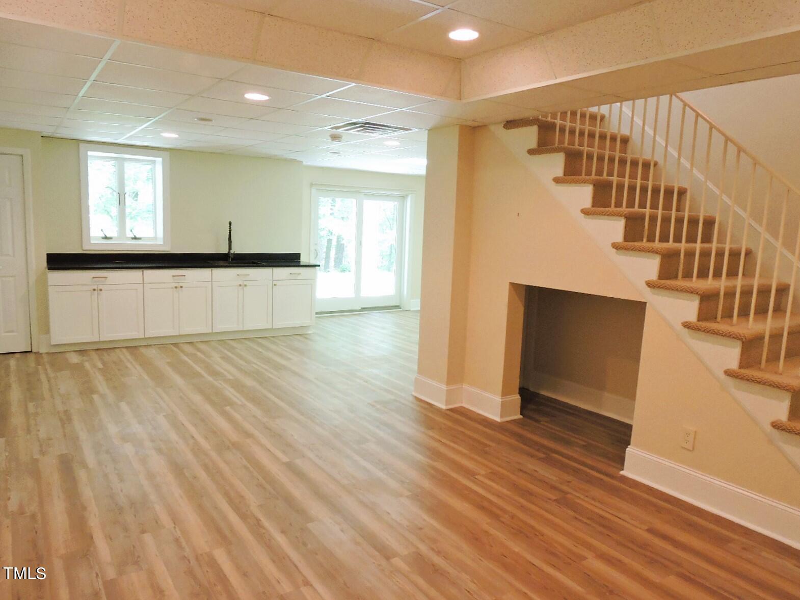 160 Old Salem Road Roxboro, NC 27573 - Photo 41 of 57 LL bar and stair
