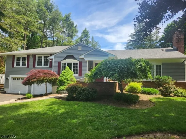 $985,000 | 785 Lamberts Mill Road, Westfield, NJ 07090