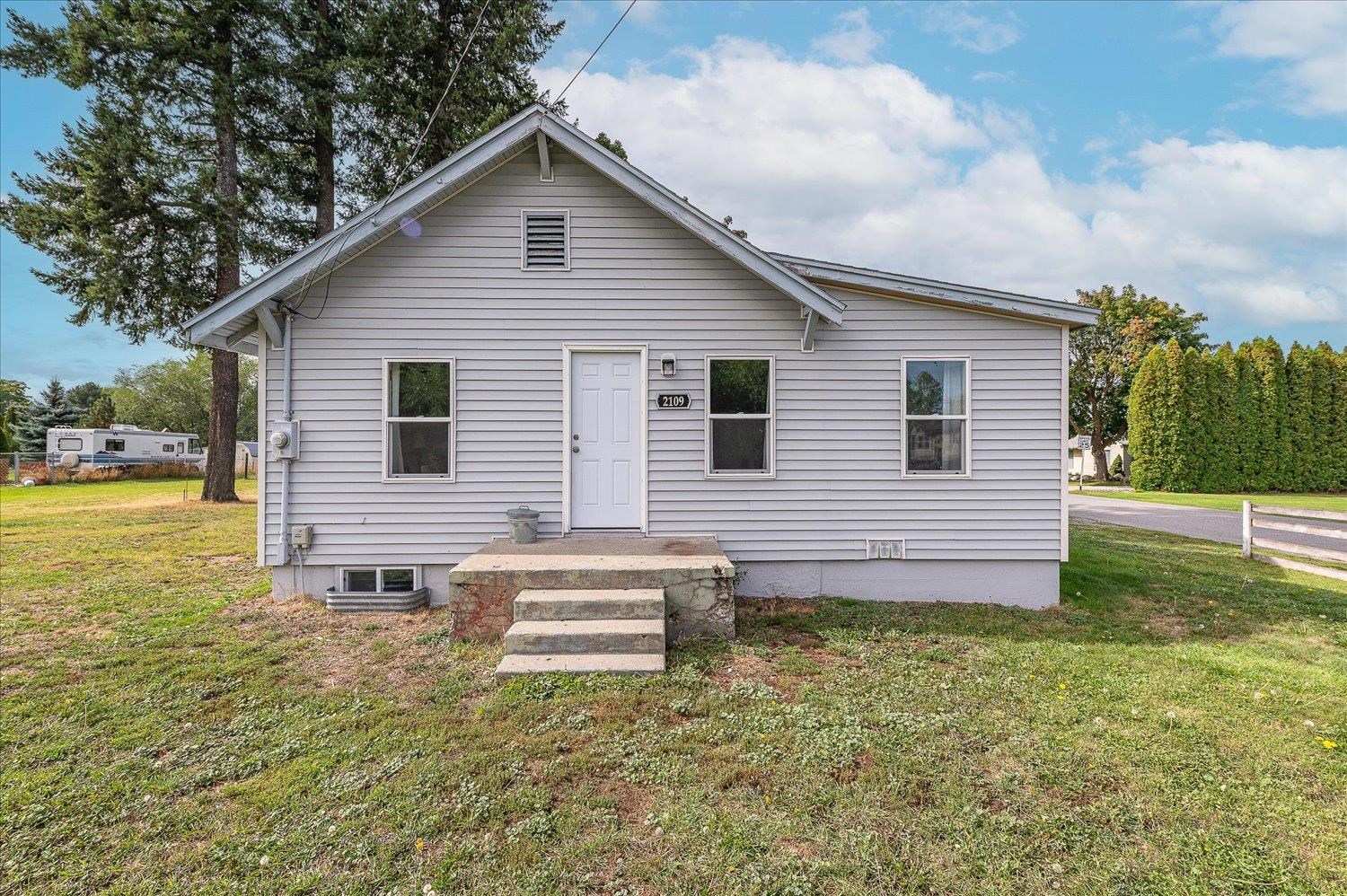 2109 North Barker Road Greenacres, WA 99016 - Photo 3 of 50