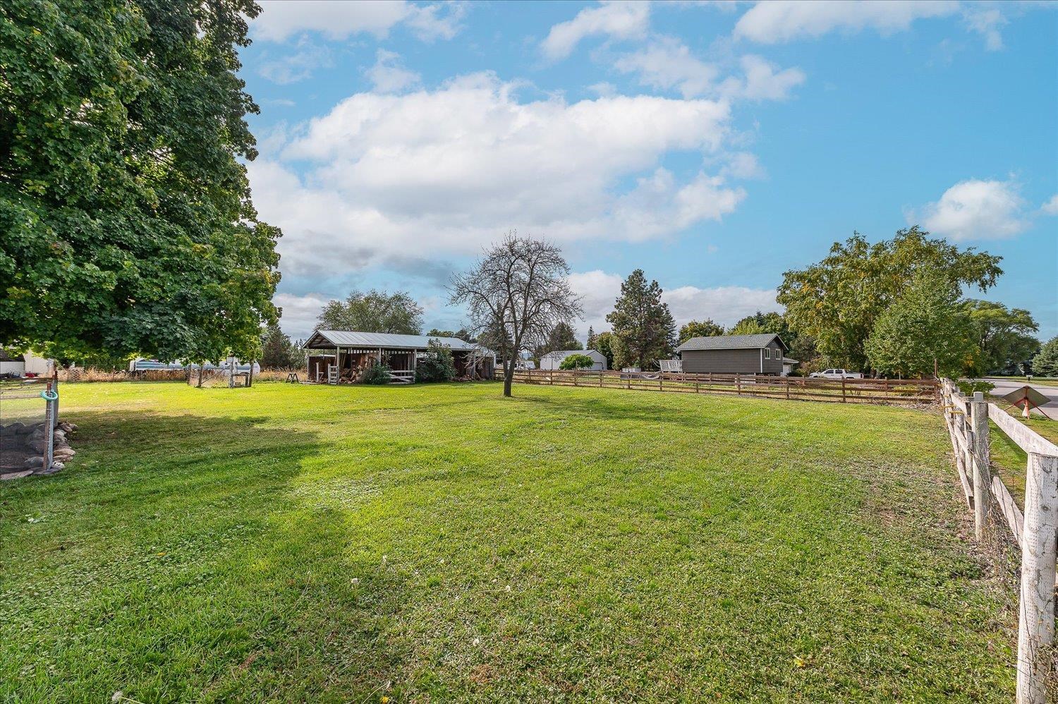 2109 North Barker Road Greenacres, WA 99016 - Photo 32 of 50