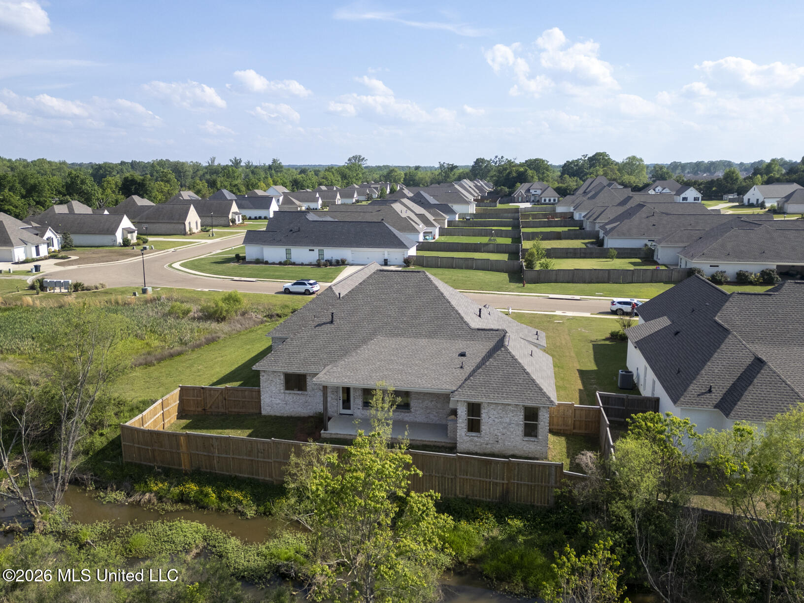138 Coventry Lane Canton, MS 39046 - Photo 4 of 49 138 Coventry drone-4