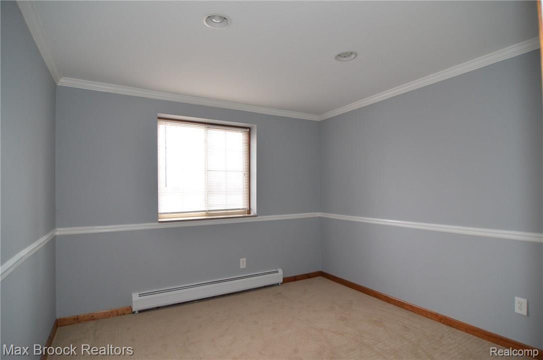 475 Baldwin Avenue Rochester, MI 48307 - Photo 8 of 9 8 Bedroom 2.JPG