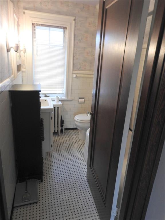 1720 Renton Avenue Pittsburgh, PA 15229 - Photo 15 of 21 Gallery Image 15