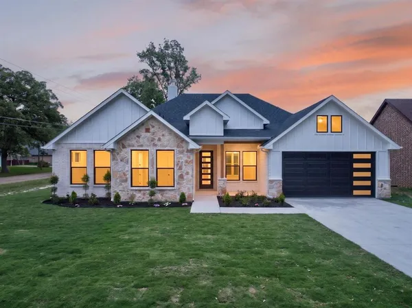 $480,000 | 120 Springwood Road, Enchanted Oaks, TX 75156