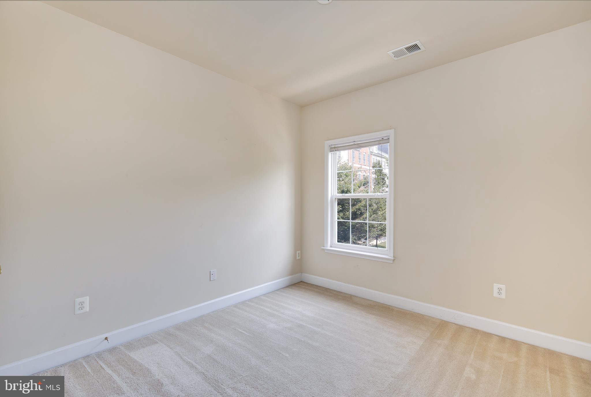 604 Cedar Spring Street Gaithersburg, MD 20877 - Photo 19 of 37 Gallery Image 19