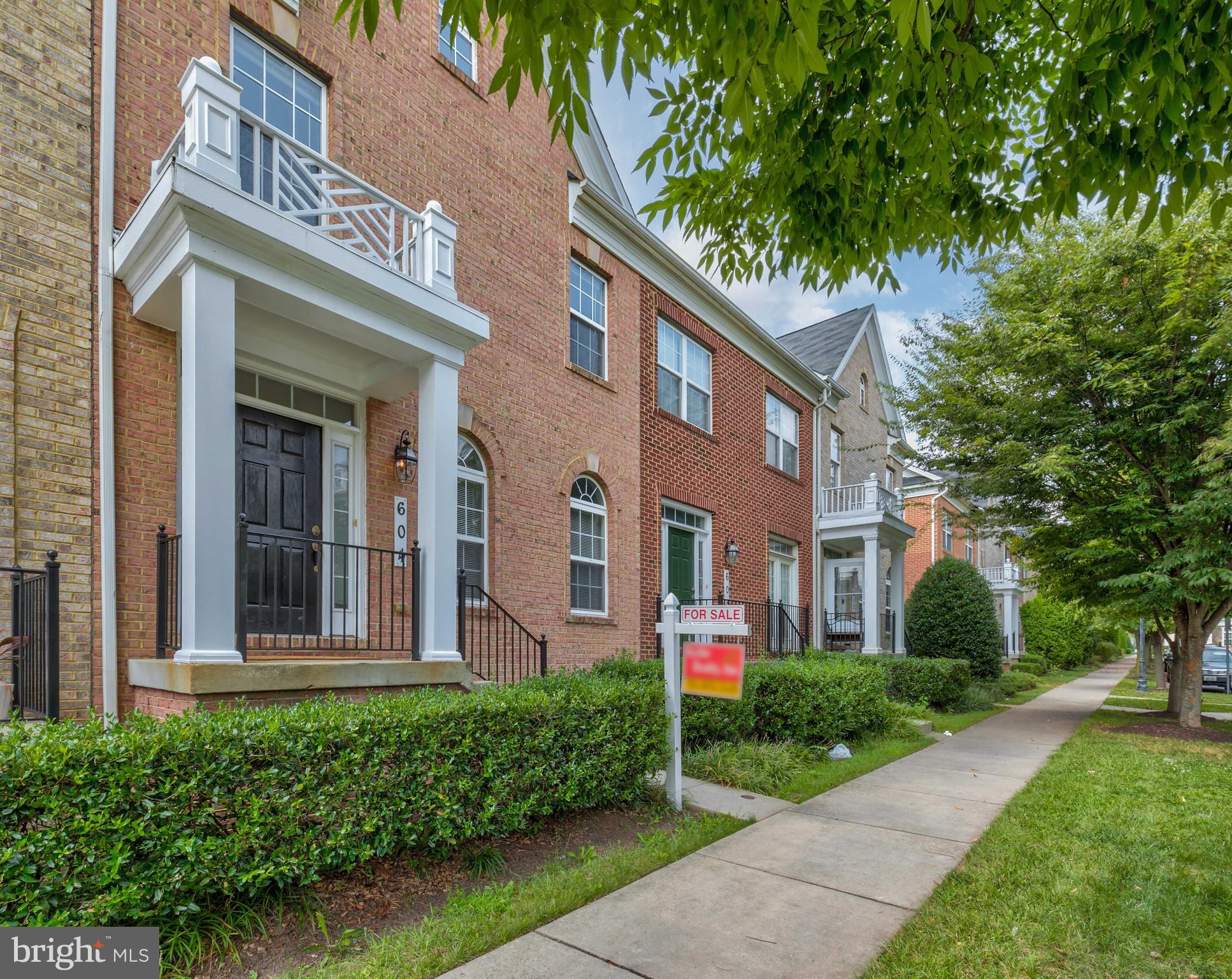604 Cedar Spring Street Gaithersburg, MD 20877 - Photo 4 of 37 Gallery Image 4