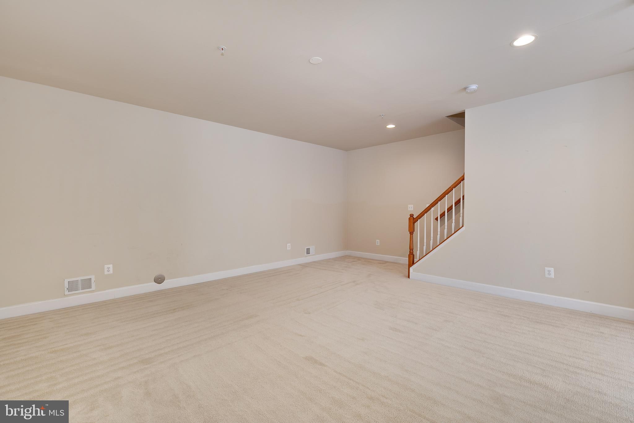 604 Cedar Spring Street Gaithersburg, MD 20877 - Photo 31 of 37 Gallery Image 31