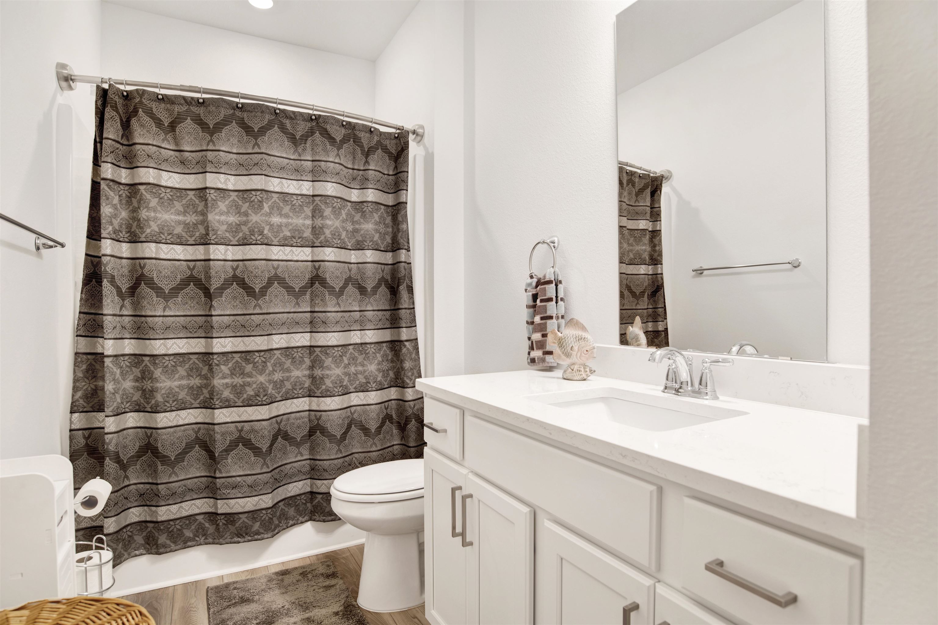 9894 Weller Cove Foley, AL 36535 - Photo 18 of 23 Bathroom