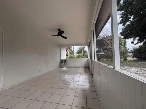 $2,700 | 1160 East 12th Street, Stuart, FL 34996