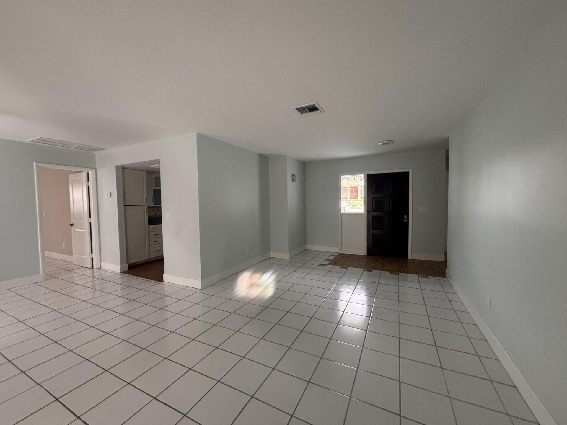 1160 East 12th Street Stuart, FL 34996 - Photo 9 of 25 a view of empty room with window