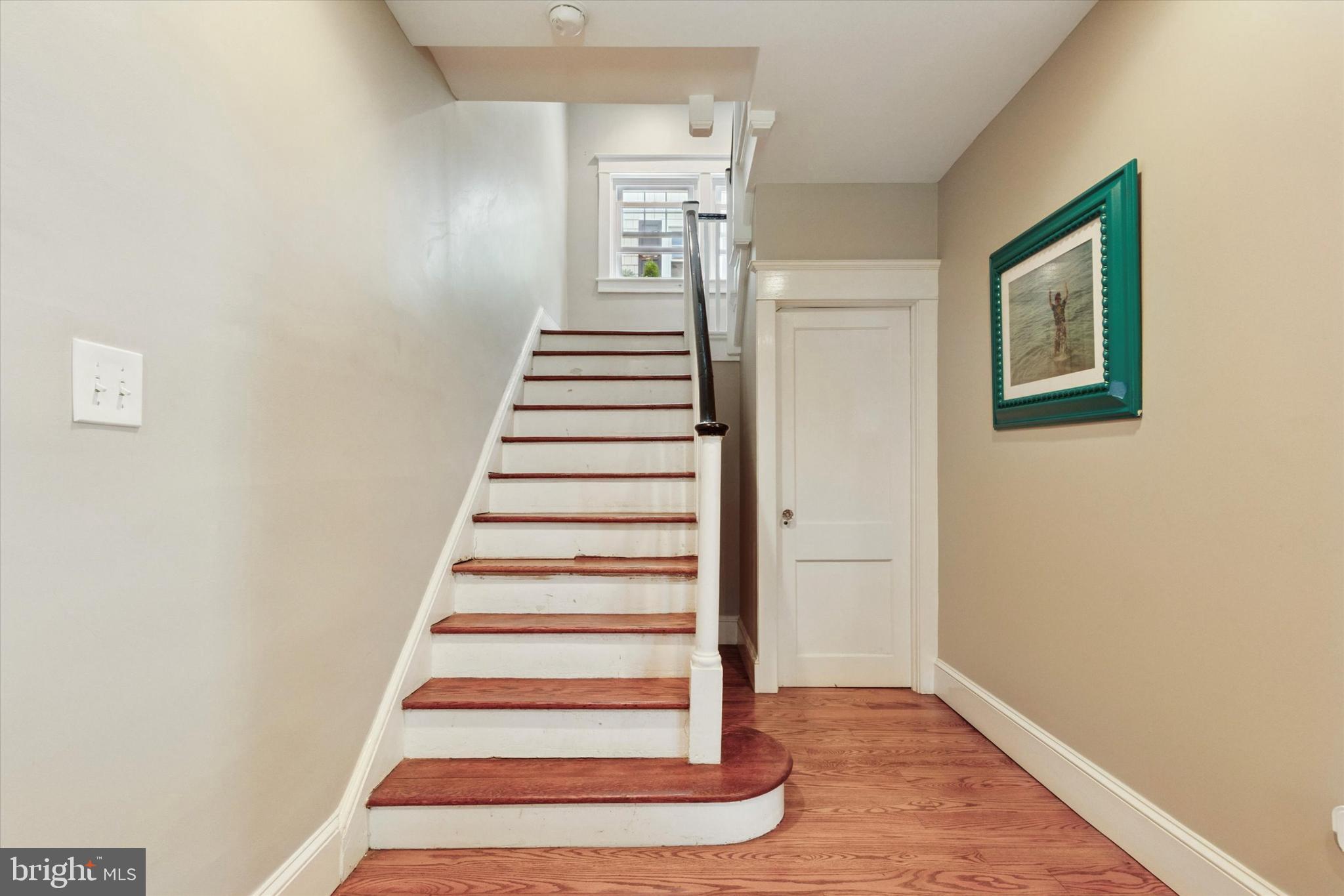 140 North Rolling Road Springfield, PA 19064 - Photo 15 of 34 a view of entryway