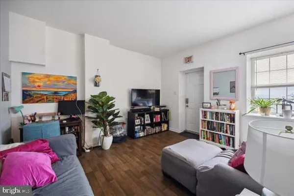 $2,150 | 301 North Darlington Street, Unit B, West Chester, PA 19380