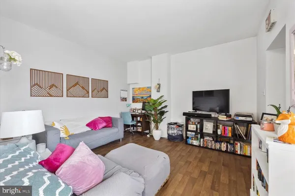 $2,150 | 301 North Darlington Street, Unit B, West Chester, PA 19380