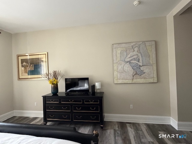 100 Stone Ridge Way, Unit 1H Fairfield, CT 06824 - Photo 19 of 30 a view of a workspace with furniture