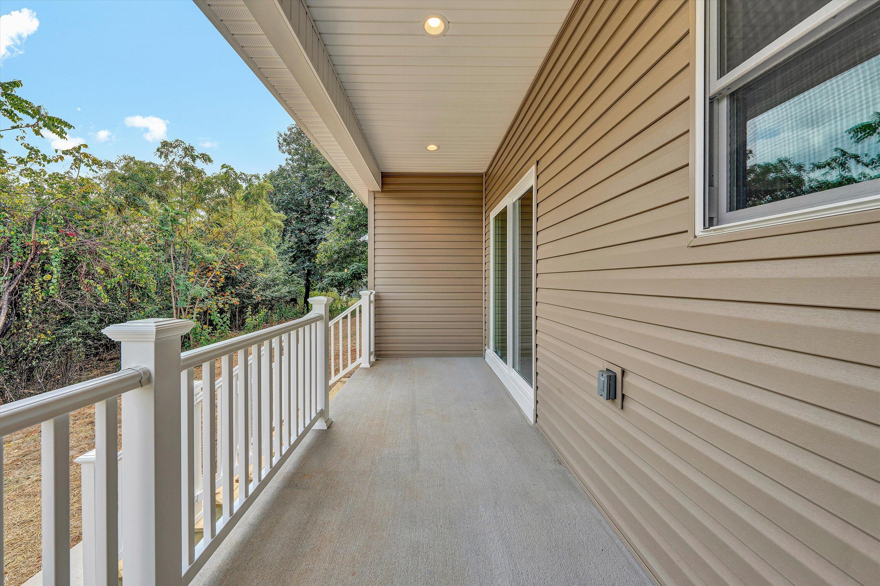 2002 Plateau Road Southeast Roanoke, VA 24014 - Photo 38 of 48 31-DSC00193