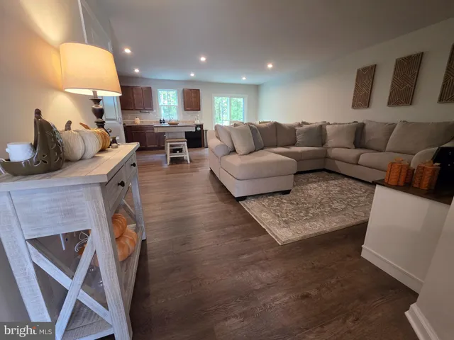 $390,000 | 71 Southwind Drive, Blackwood, NJ 08012