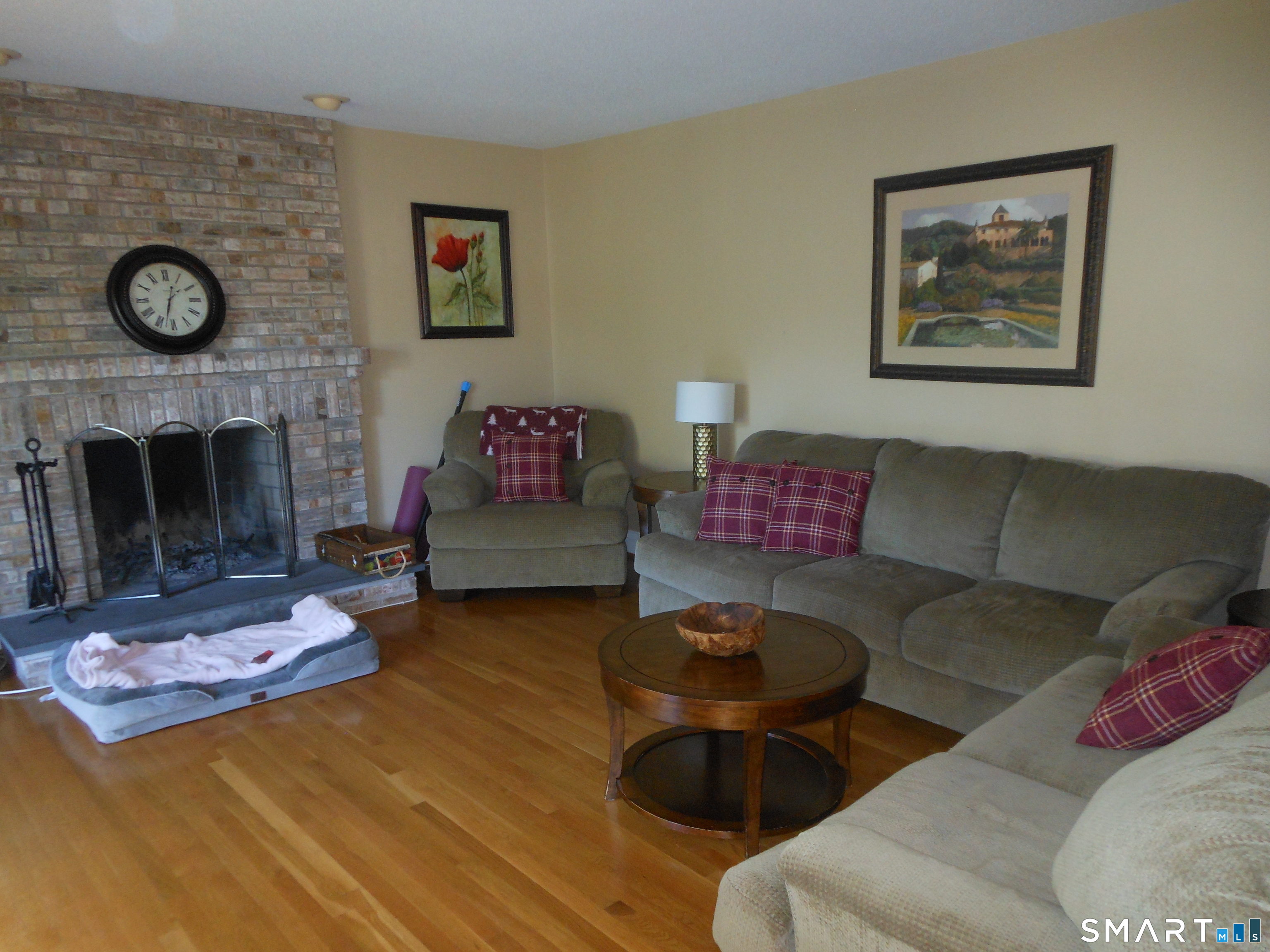 29 Skyview Terrace Manchester, CT 06040 - Photo 6 of 9 a living room with furniture and a fireplace