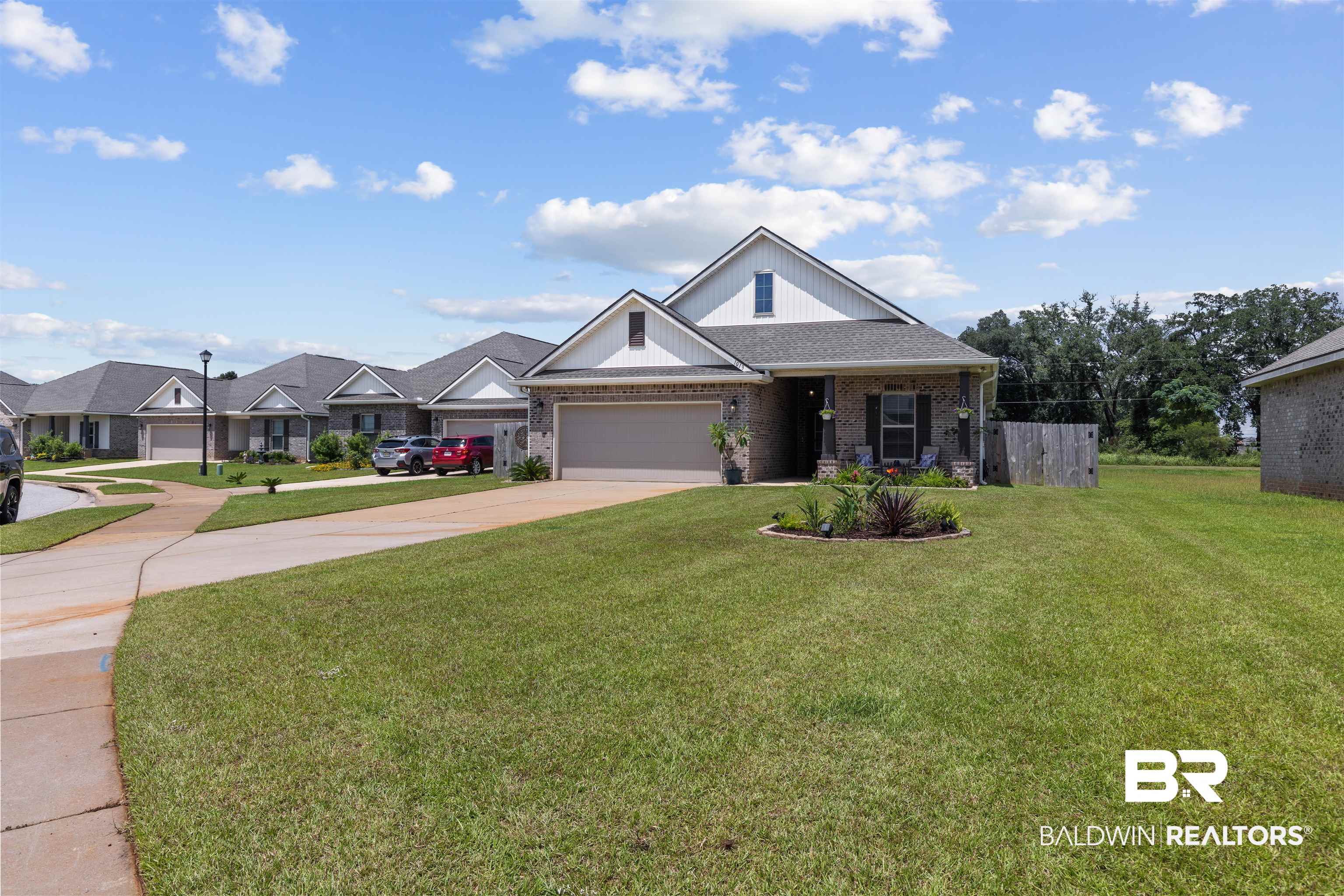 1013 Stella Road Foley, AL 36535 - Photo 2 of 40