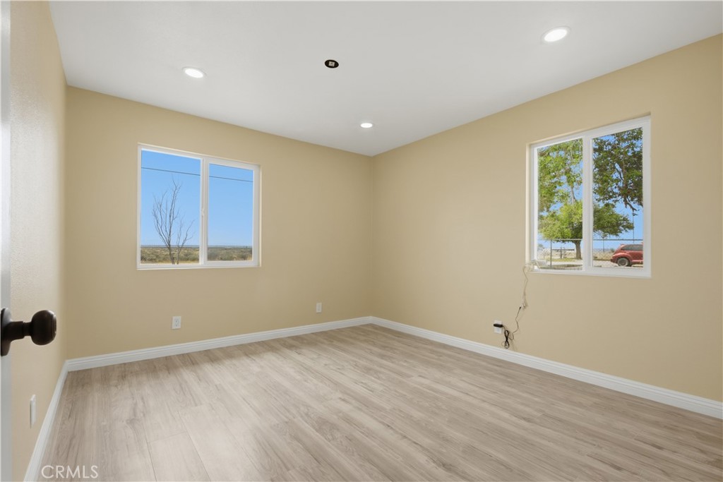16657 Foothill Avenue Edwards, CA 93523 - Photo 14 of 22