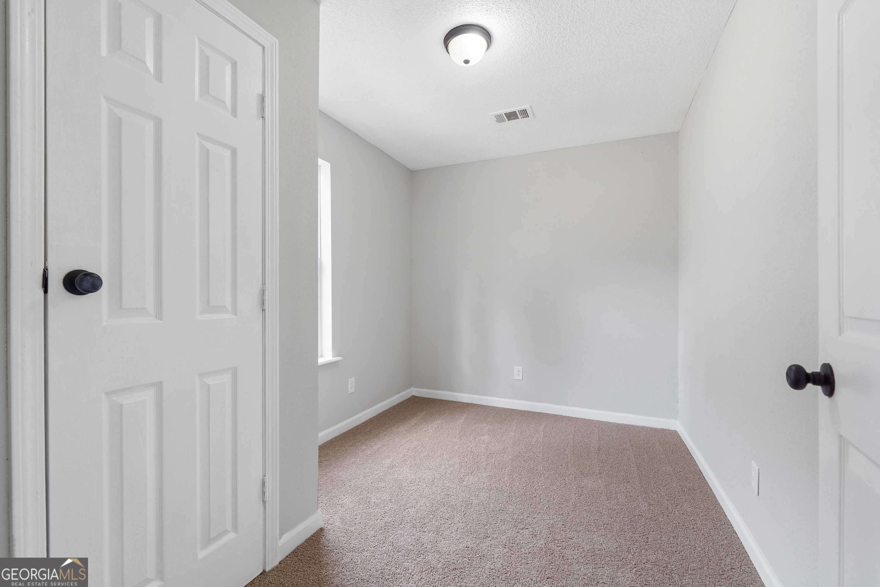 7513 Columbus Road Lizella, GA 31052 - Photo 43 of 54 a view of a hallway