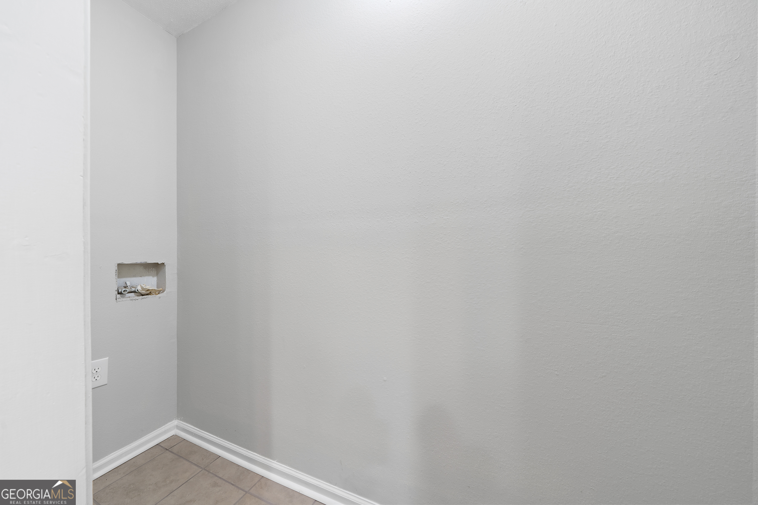 7513 Columbus Road Lizella, GA 31052 - Photo 48 of 54 a view of an empty room