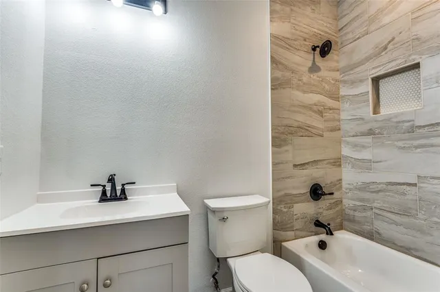 $349,000 | 1260 East Magnolia Avenue, Fort Worth, TX 76104