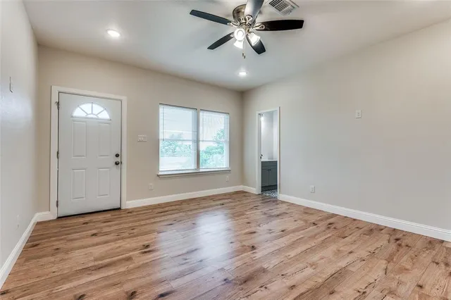 $349,000 | 1260 East Magnolia Avenue, Fort Worth, TX 76104