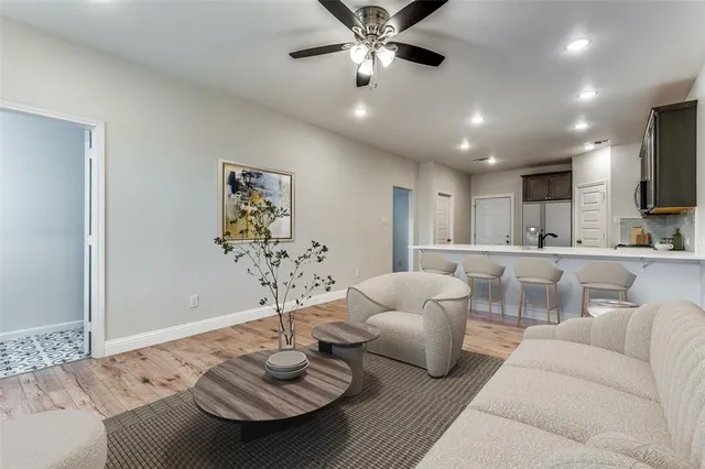 $349,000 | 1260 East Magnolia Avenue, Fort Worth, TX 76104