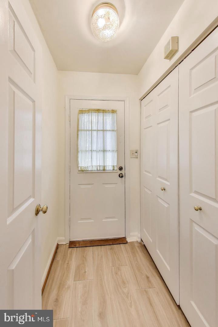 11914 Filly Lane North Potomac, MD 20878 - Photo 2 of 19 Gallery Image 2