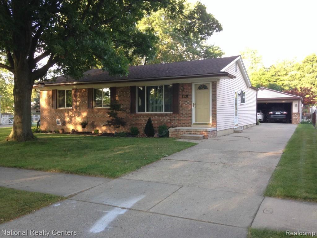 551 Meadowlake Road Canton, MI 48188 - Photo 1 of 20 064.jpg