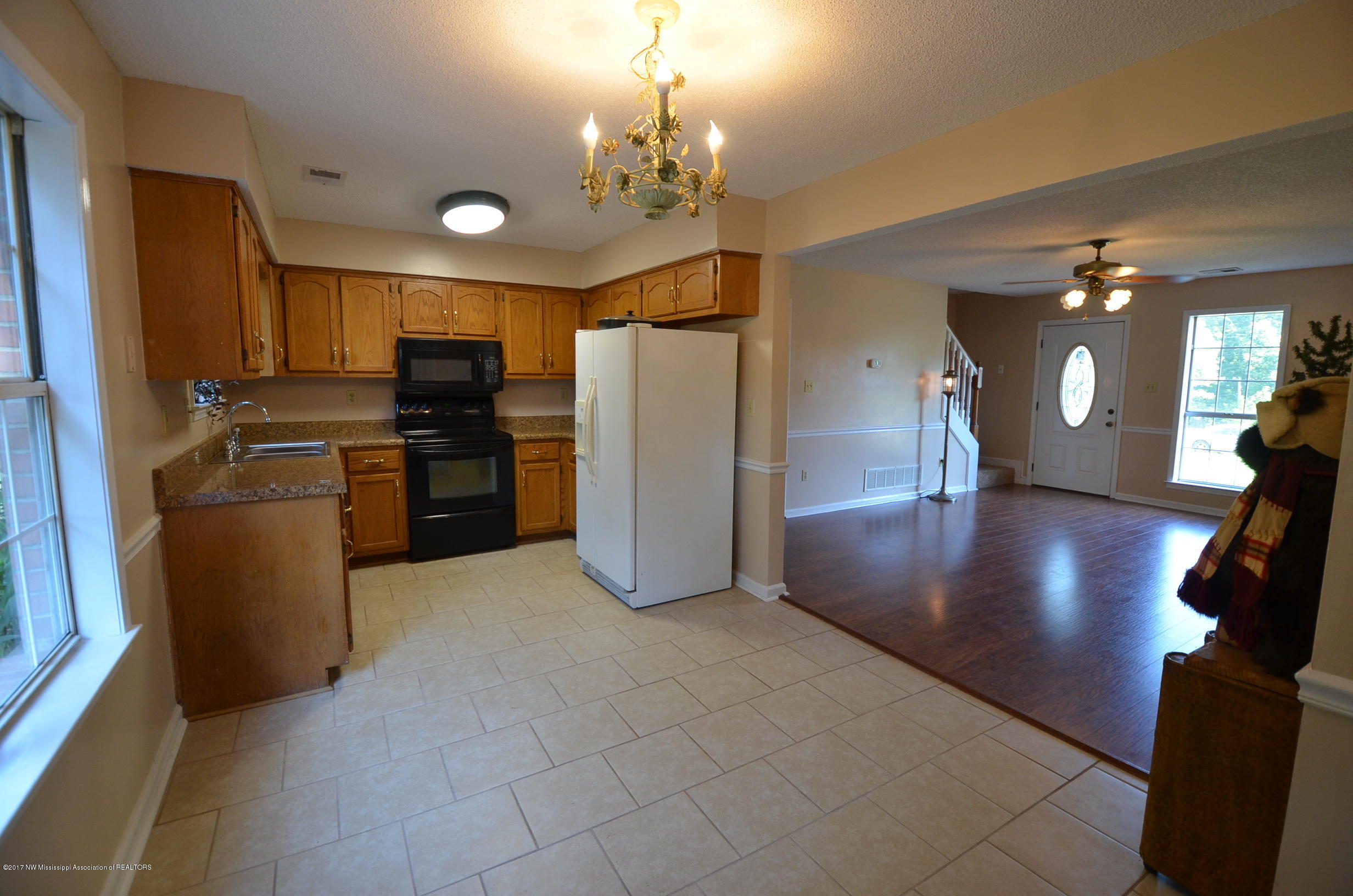 4291 Star Landing Road Nesbit, MS 38651 - Photo 8 of 24 Kitchen and great room