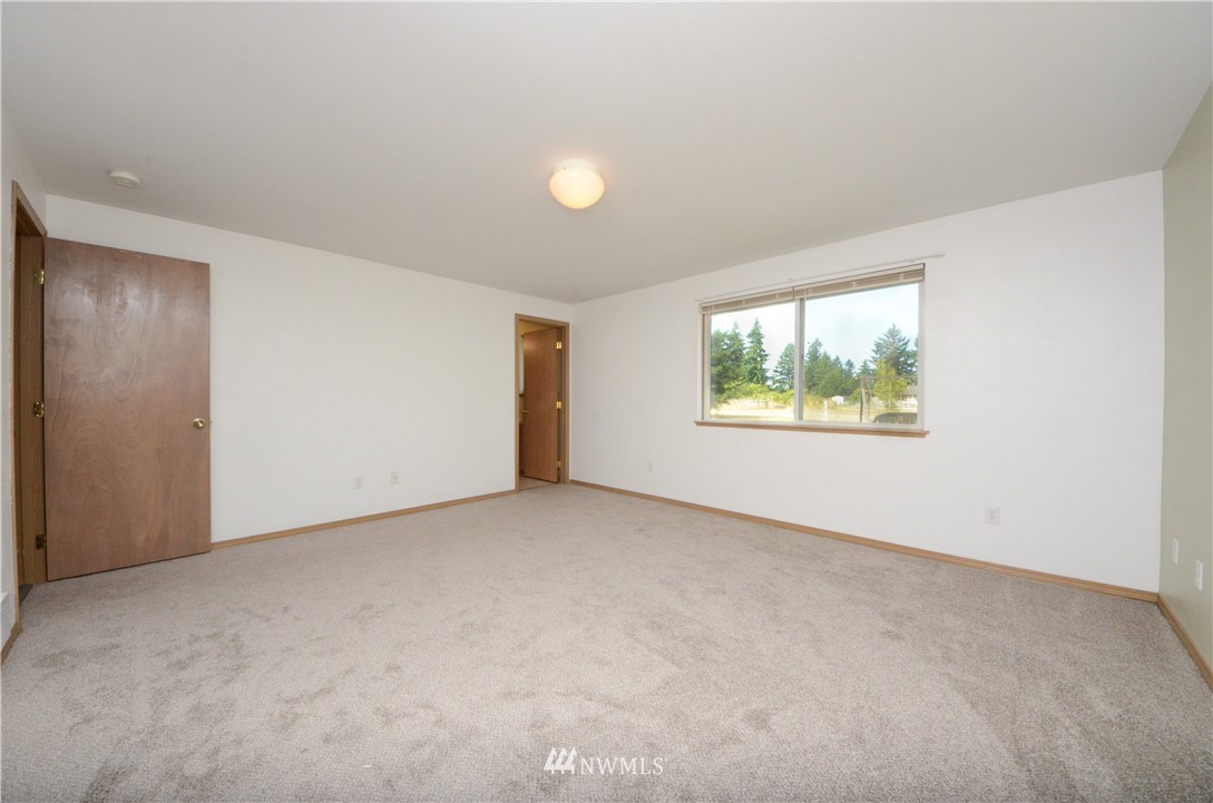 18139 Sunshine Lane Southwest Rochester, WA 98579 - Photo 7 of 19