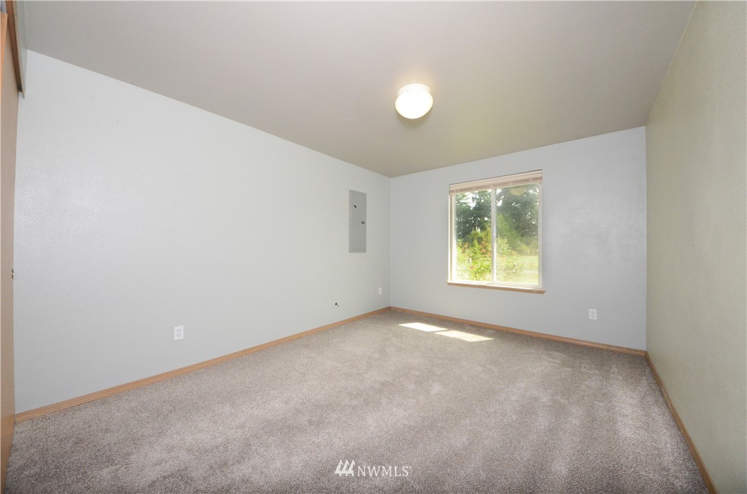 18139 Sunshine Lane Southwest Rochester, WA 98579 - Photo 9 of 19