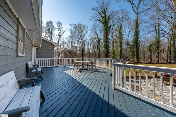 $479,900 | 390 State Rd S-30-751, Laurens, SC 29360