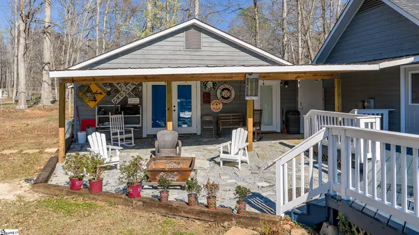 $479,900 | 390 State Rd S-30-751, Laurens, SC 29360